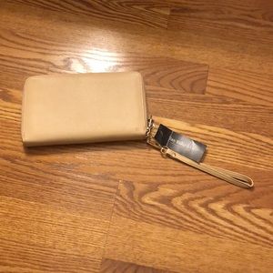 Cream Wristlet Wallet